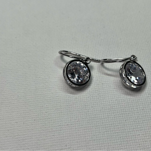 VINTAGE Silver Tone Rhinestone Drop Hook Earrings - Picture 6 of 9